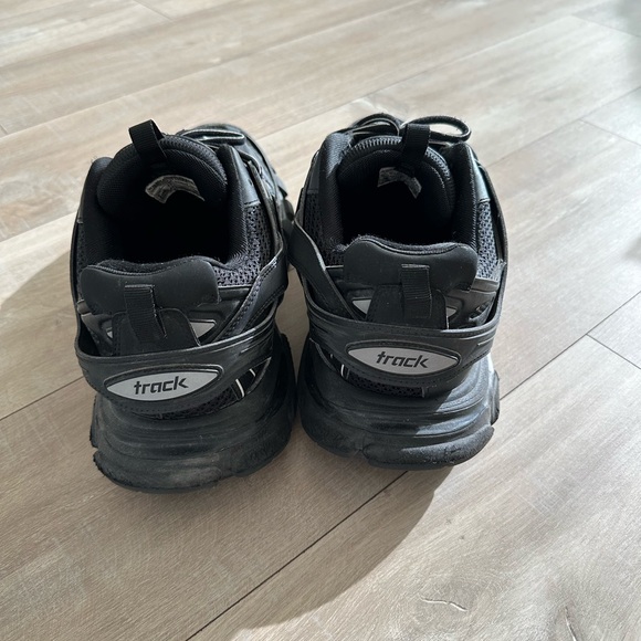 Balenciaga Track Sneaker - Picture 2 of 10